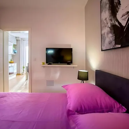 Lejlighed Candy With Jacuzzi And Parking Place Split