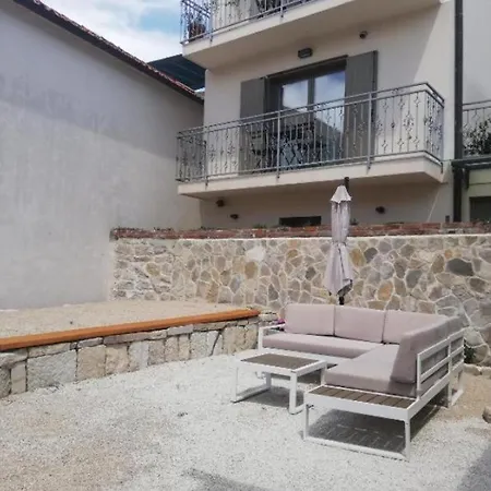 Candy With Jacuzzi And Parking Place Apartment Split
