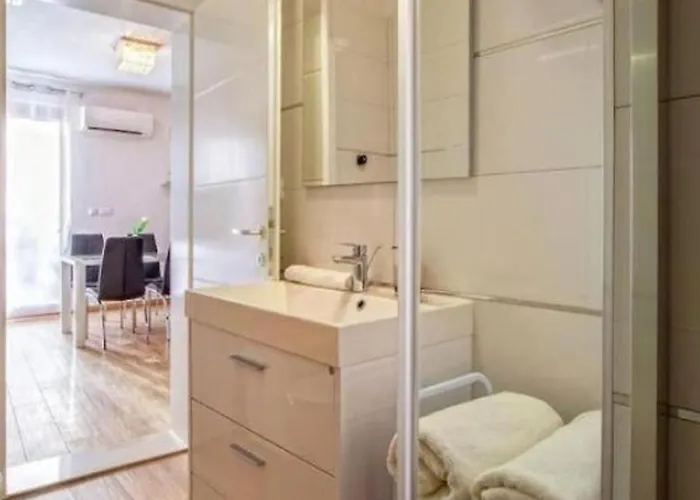 Candy With Jacuzzi And Parking Place Appartement