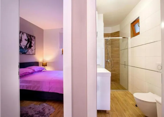 Candy With Jacuzzi And Parking Place Appartement *